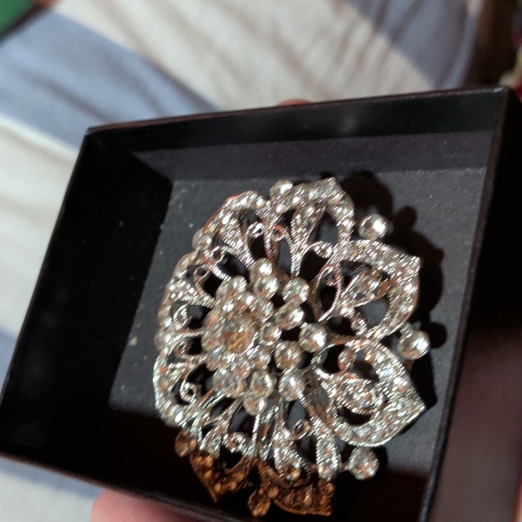 Faithfull the Brand Jewelry - Faithfull the Brand Gold and Silver Floral Brooches Great Valentine's Gift $10ea